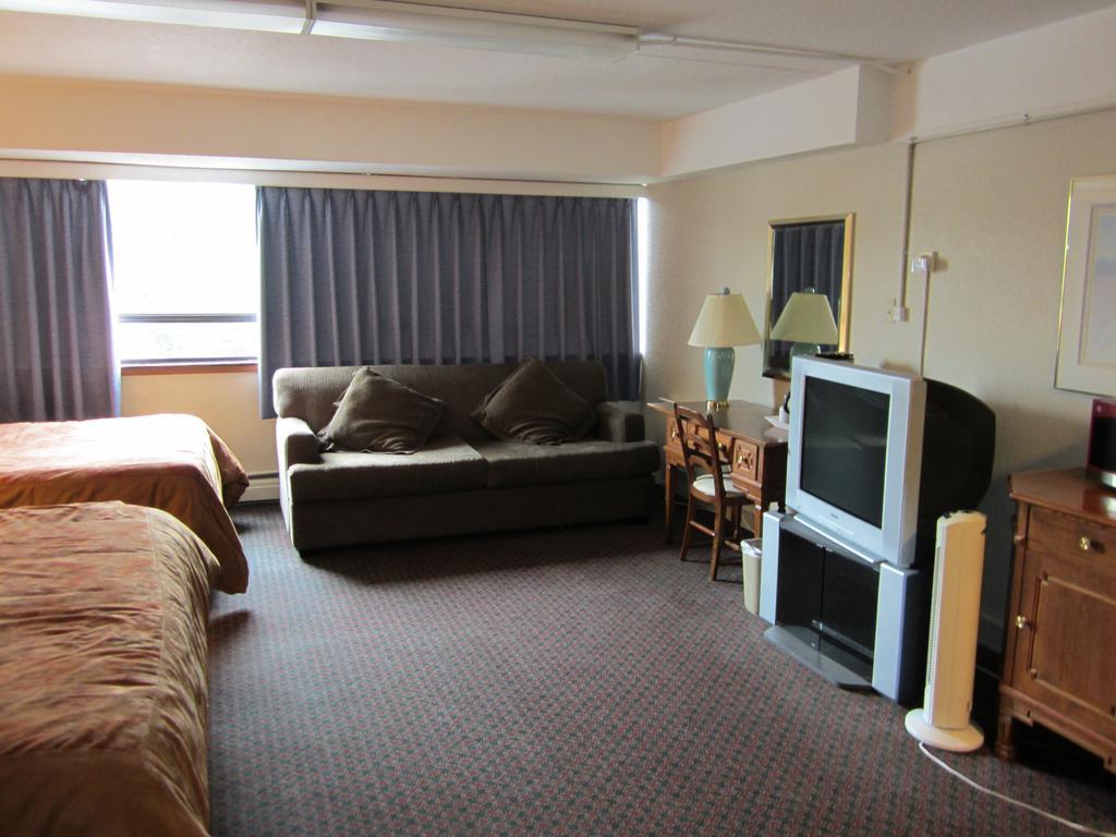 Moby Dick Inn Prince Rupert Extérieur photo
