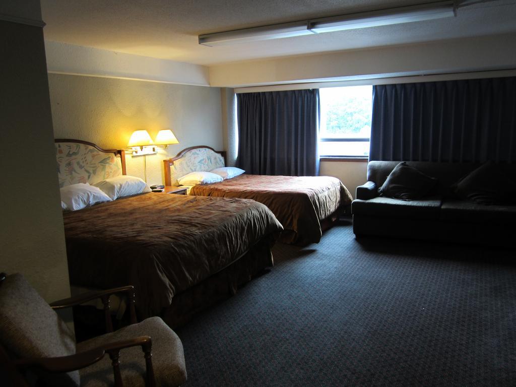 Moby Dick Inn Prince Rupert Extérieur photo
