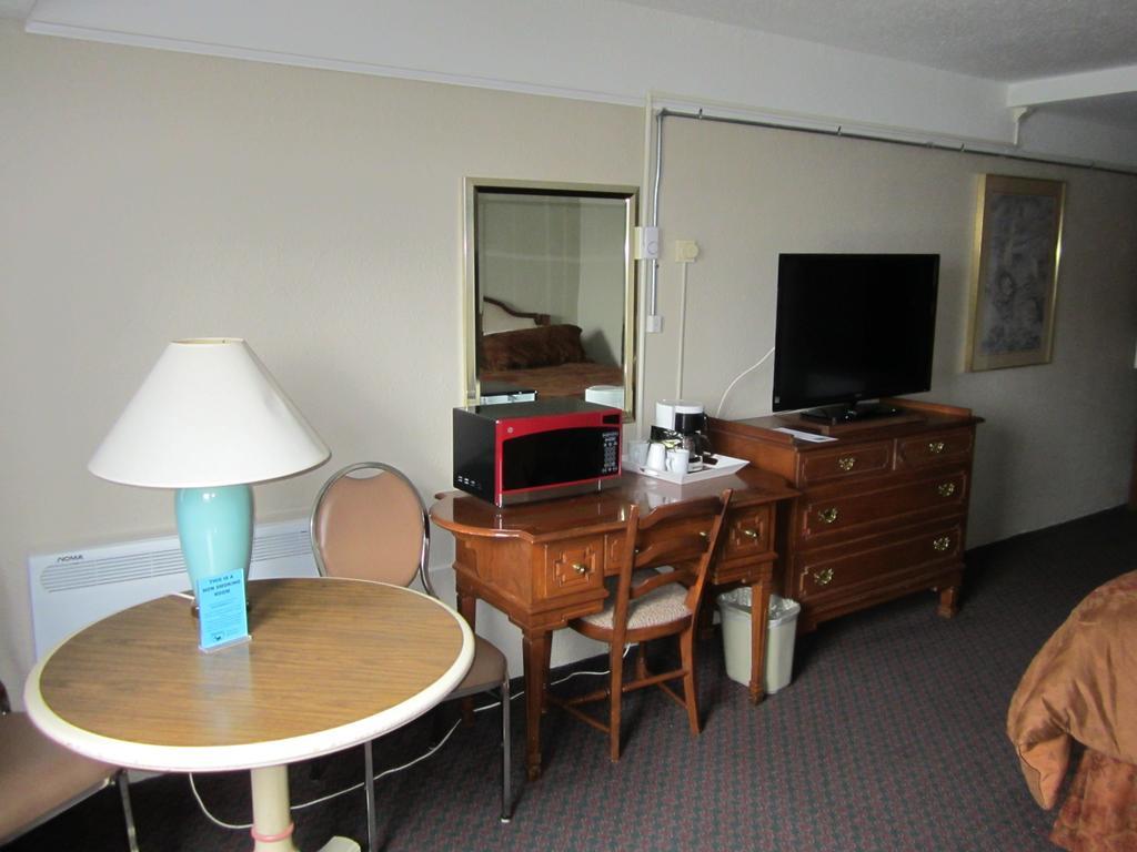 Moby Dick Inn Prince Rupert Extérieur photo