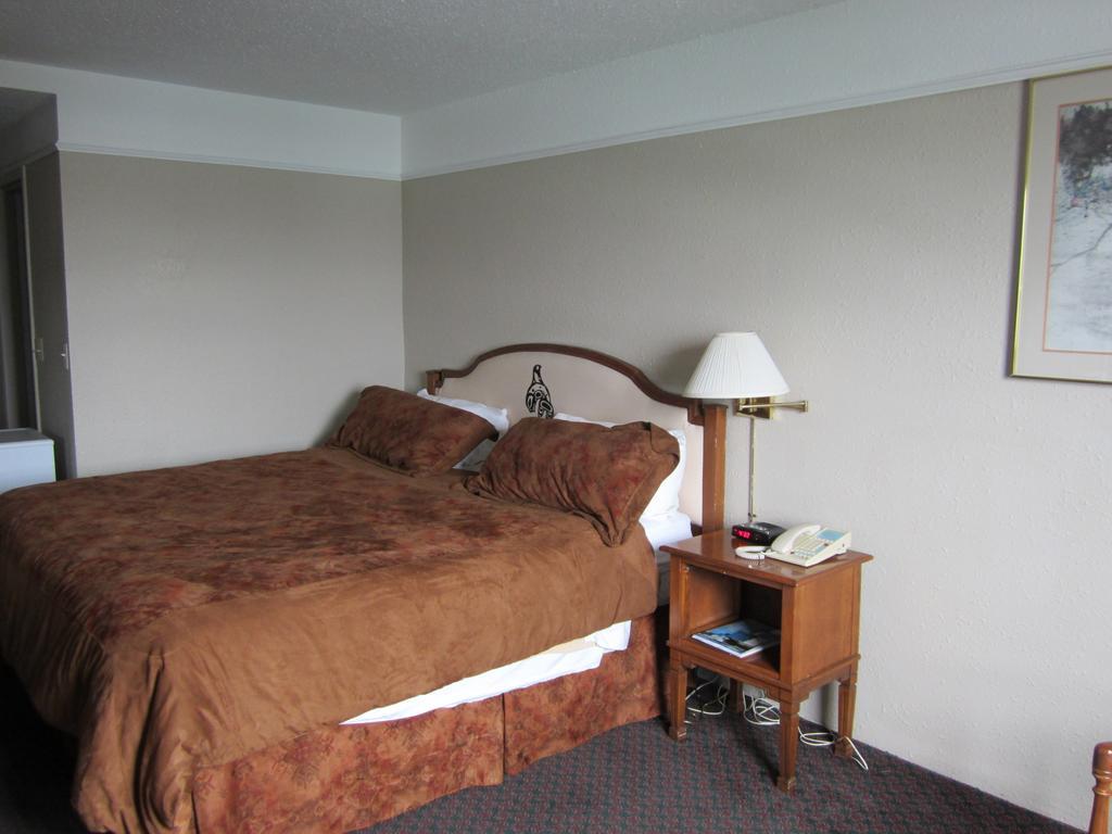Moby Dick Inn Prince Rupert Extérieur photo