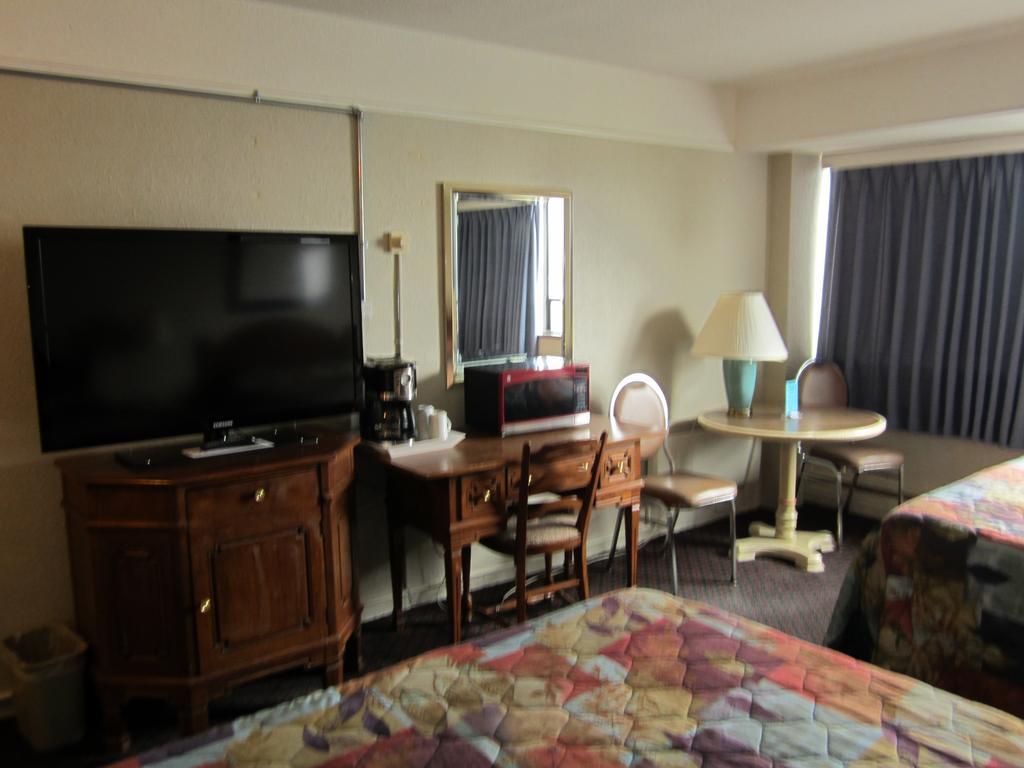 Moby Dick Inn Prince Rupert Extérieur photo