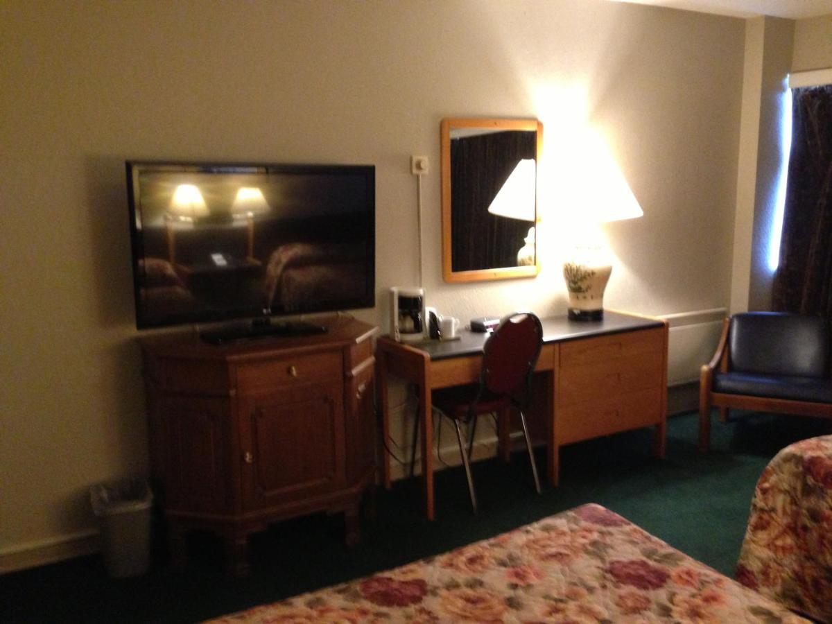 Moby Dick Inn Prince Rupert Extérieur photo